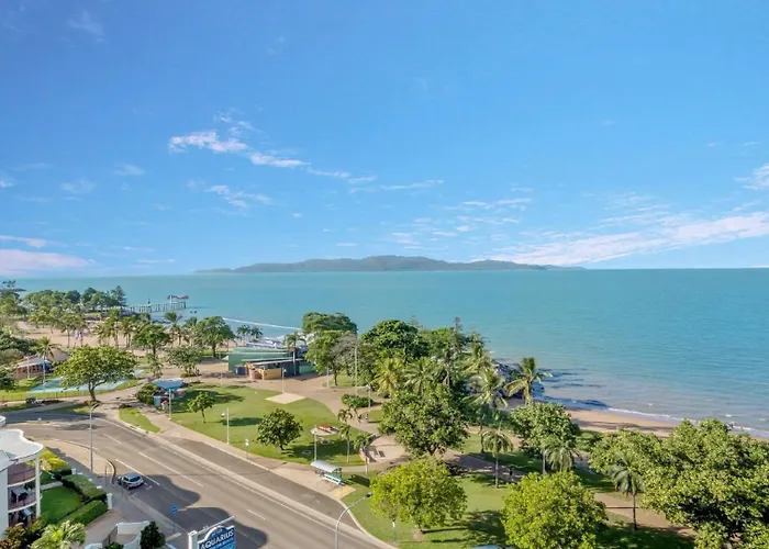 Studio 908 - Panoramic Ocean Views On The Strand