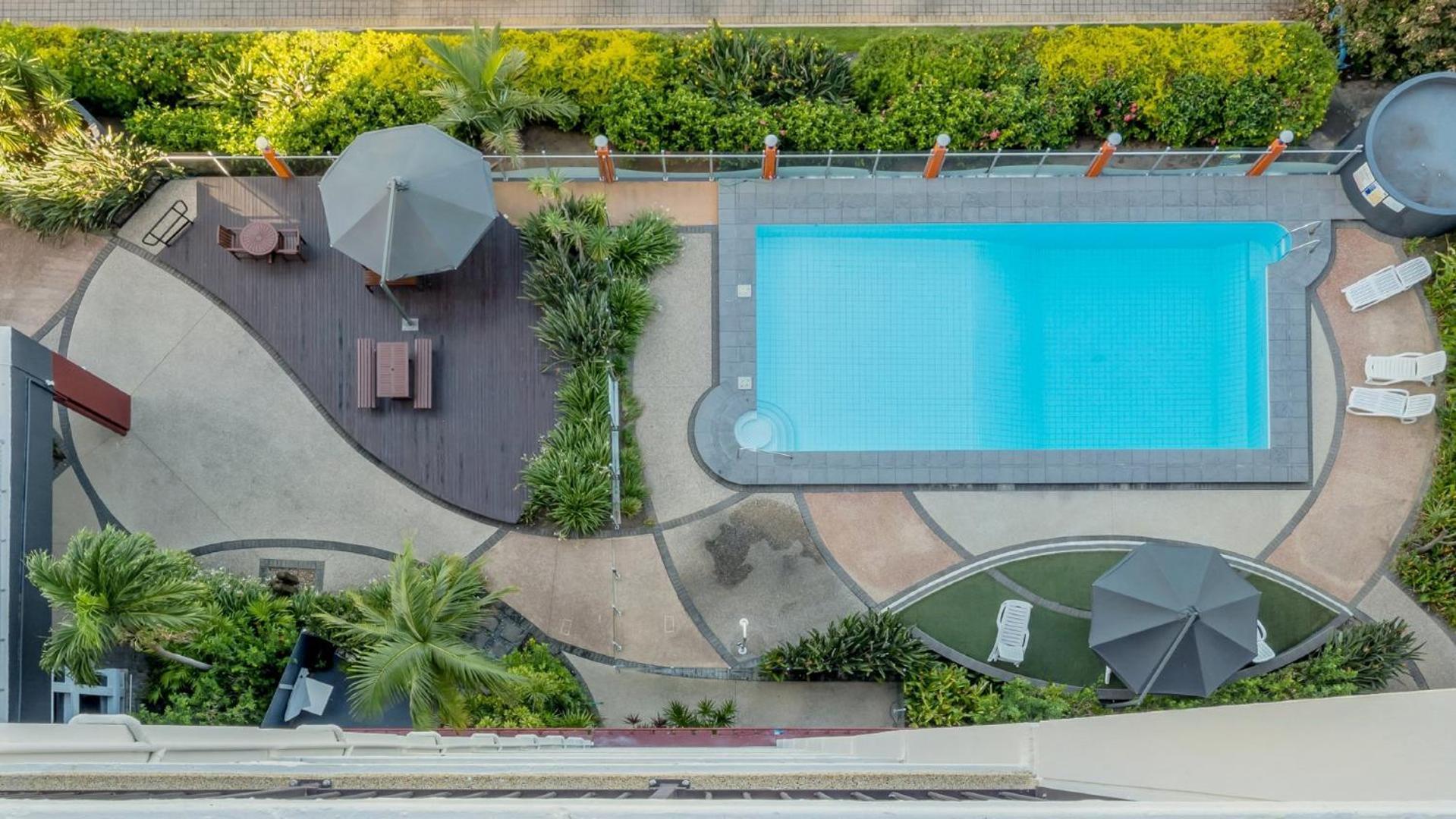 908 - Panoramic Ocean Views On The Holiday home Townsville